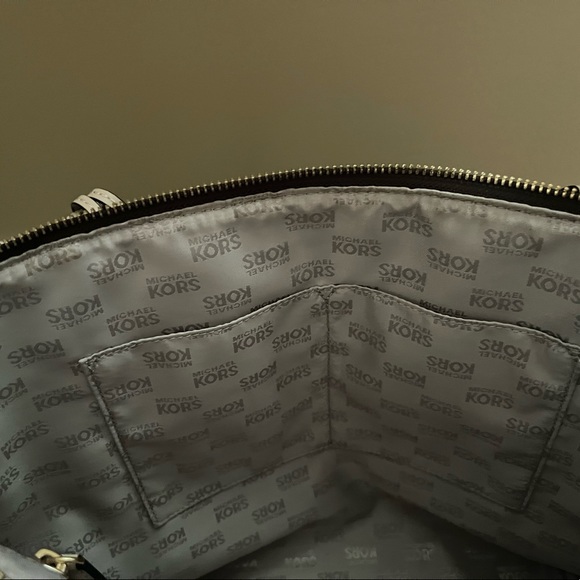 Michael Kors Leather Top-Zip Travel Tote Bag - Picture 5 of 7